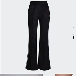 Adidas Adicolor Classics Chunky Velour Pants